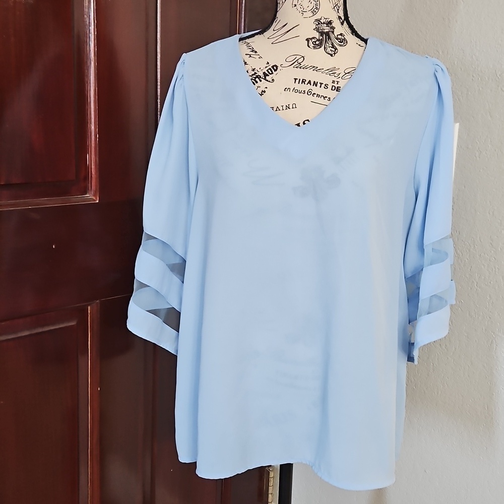 V Neck Short Sleeve Blouse Size 12 14
